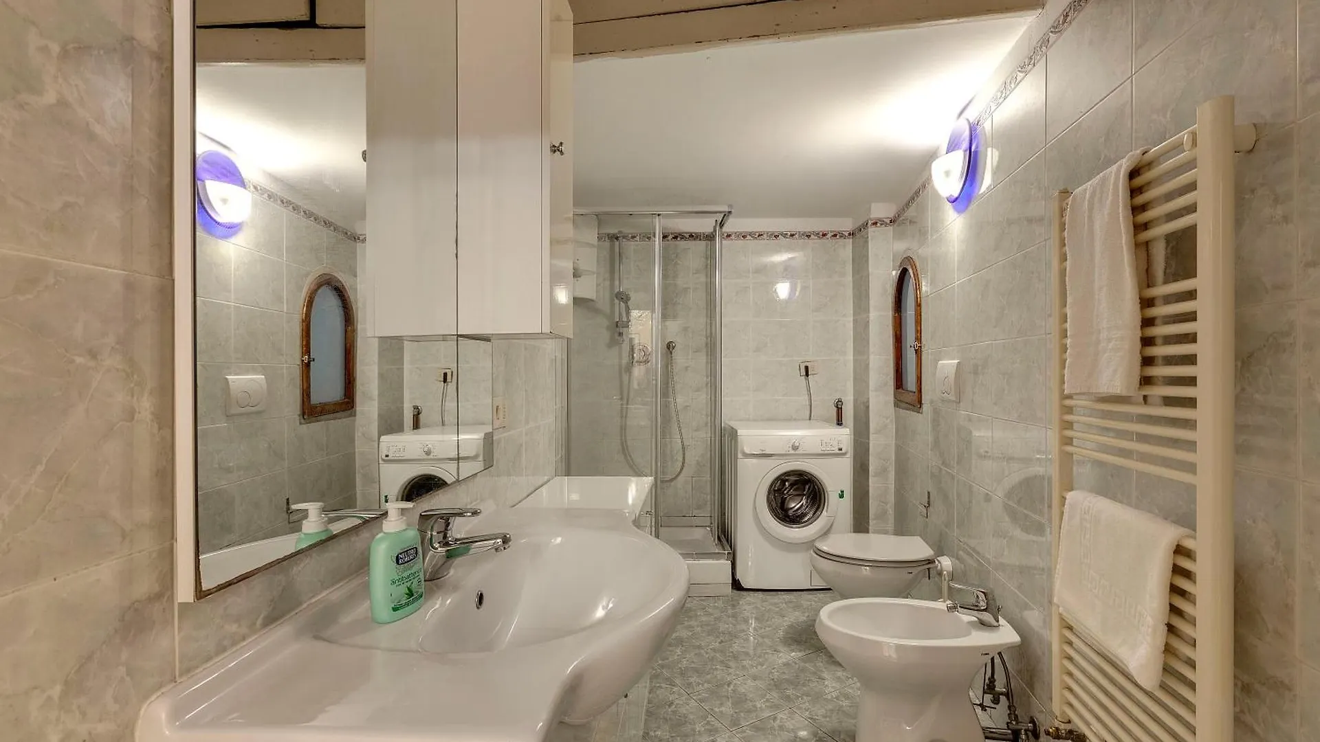 Magnoli 2 D Apartment Florence