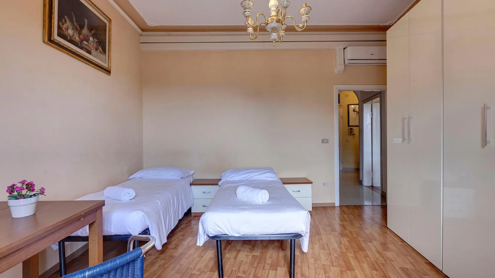 Magnoli 2 D Apartment Florence Italy