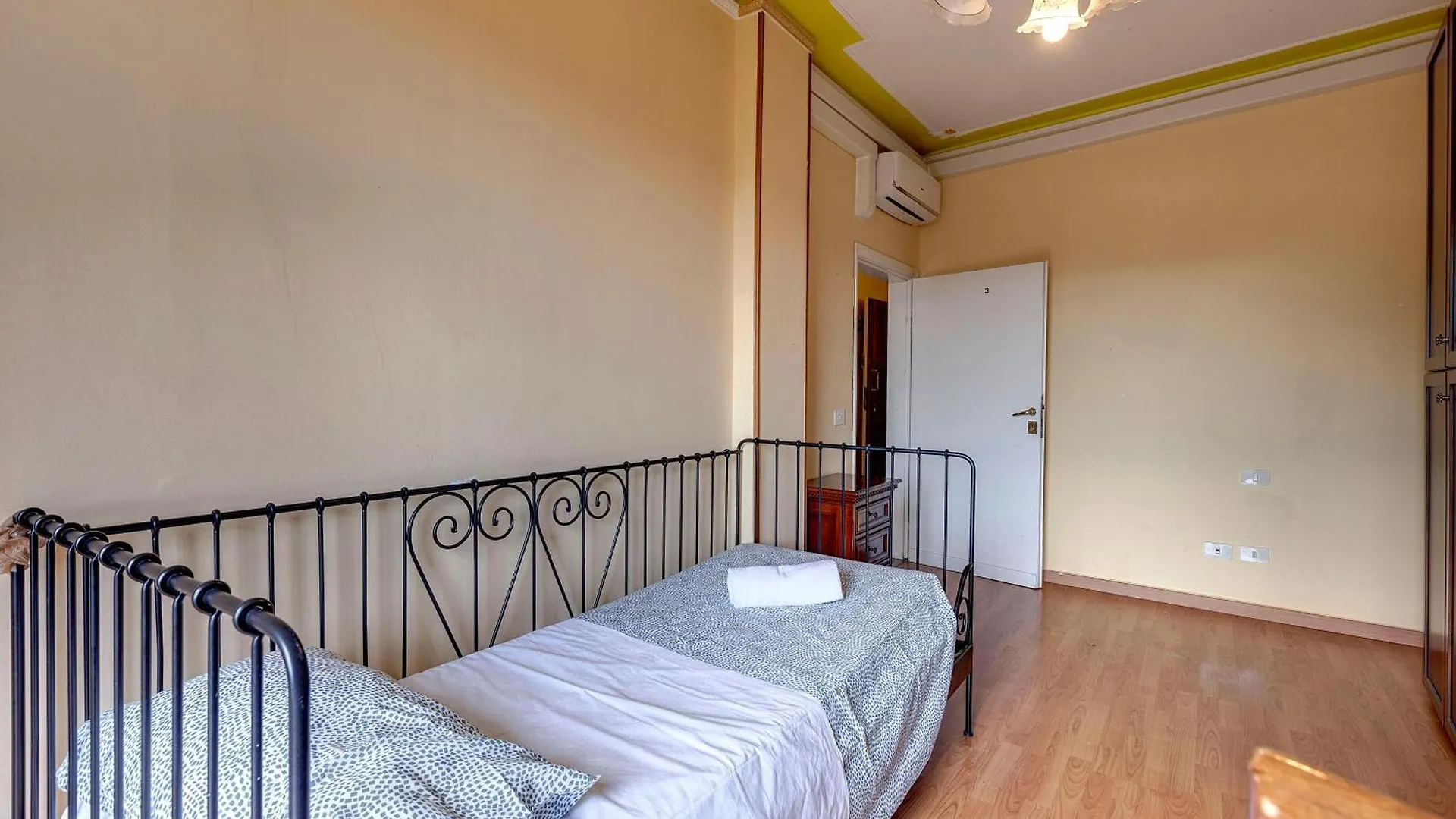 Magnoli 2 D Apartment Florence