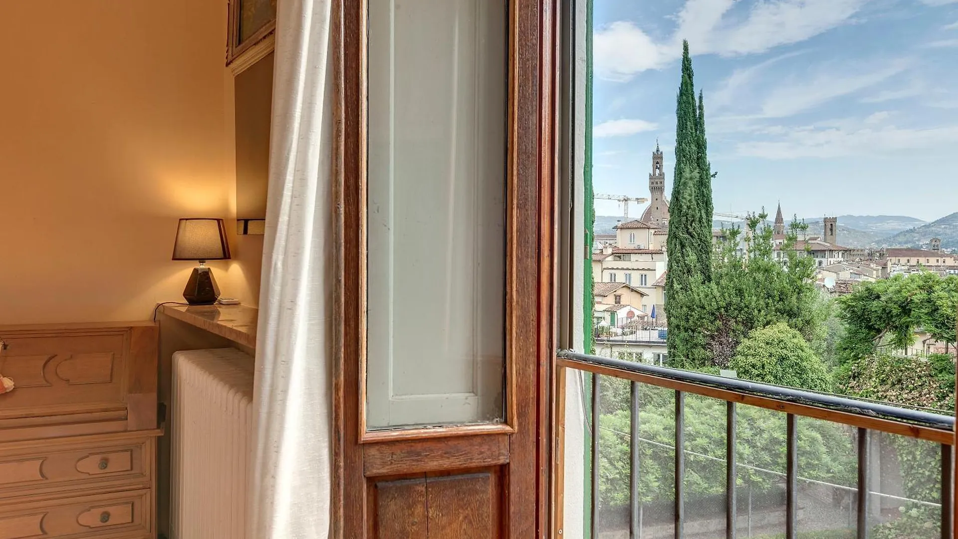 Magnoli 2 D Apartment Florence Italy