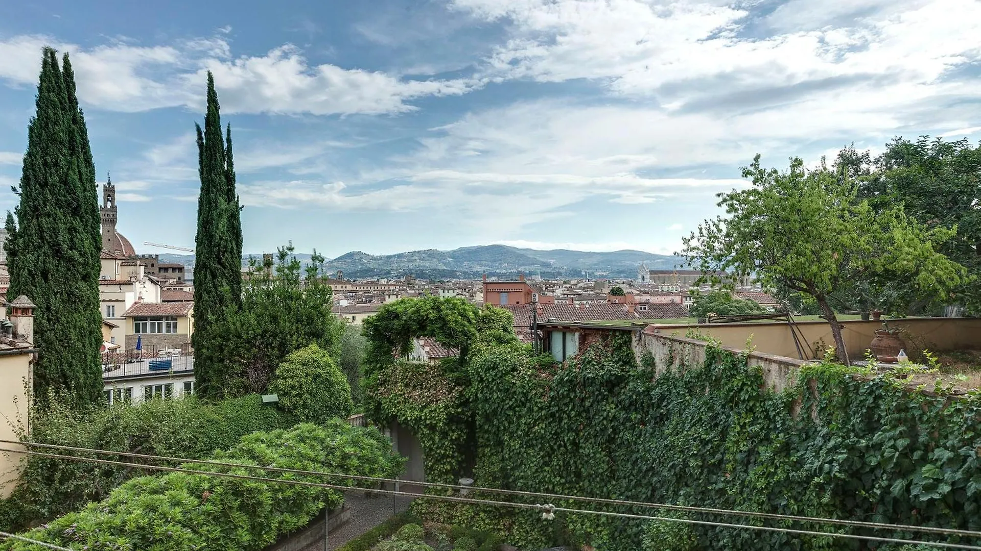 Magnoli 2 D Apartment Florence